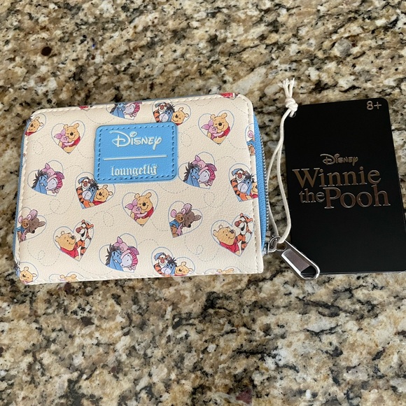 Loungefly Winnie the Pooh Cream Wallet - Picture 1 of 3